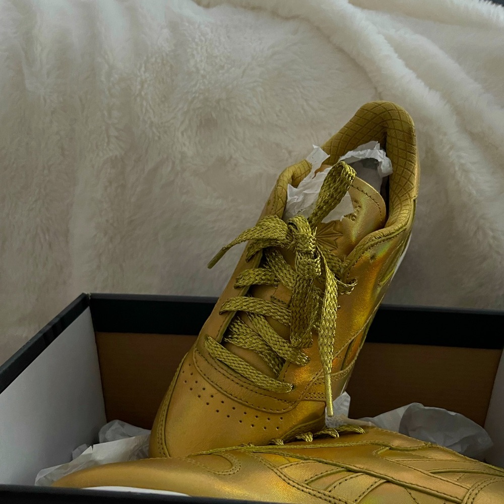 Reebok Classic Leather Shoes - Gold New w/Bx